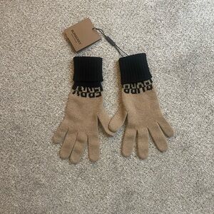 Burberry Accessories Cashmere Gloves